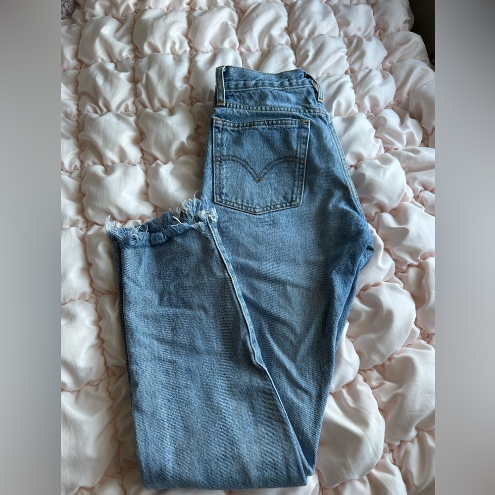 Levi Blue Denim Jeans Wedgie Fit high rise with frayed bottoms